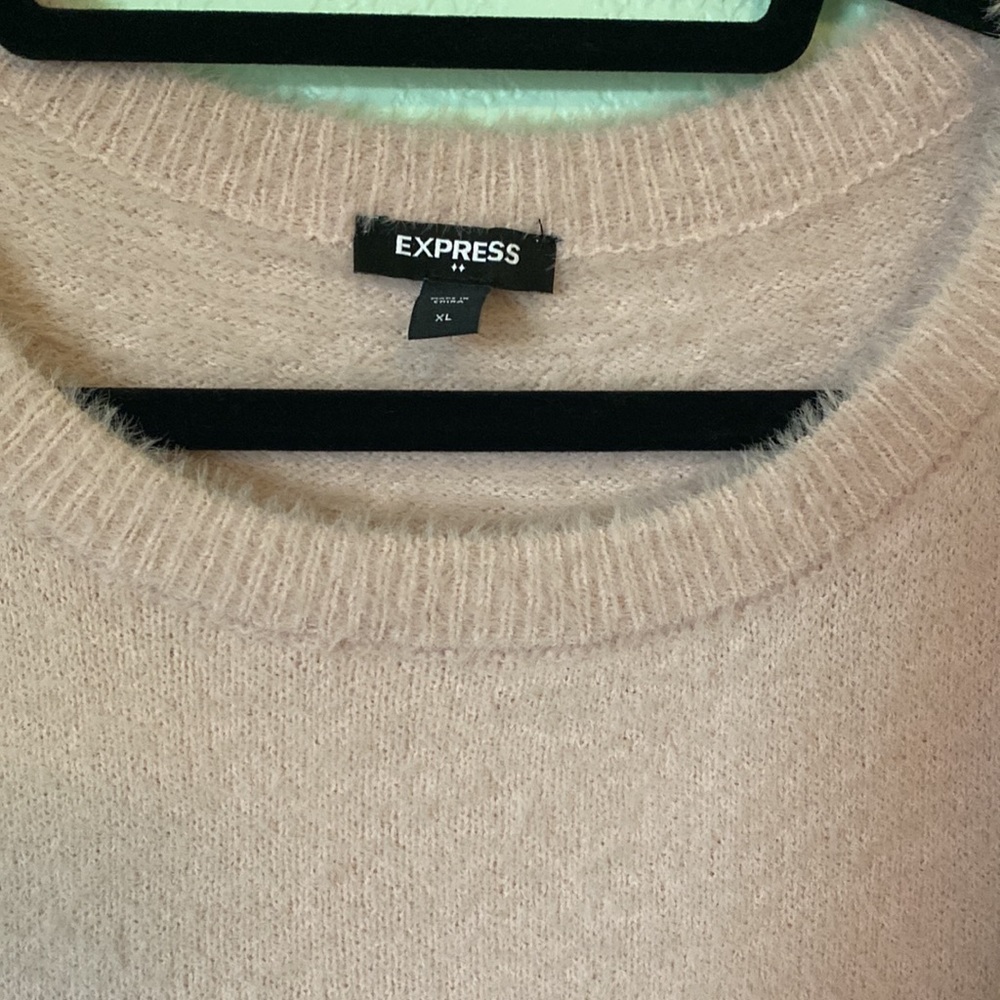 Express Sweater - Picture 2 of 3